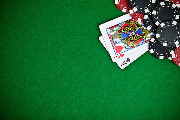 Reviewing Gaming Features Across các trang casino trực tuyến